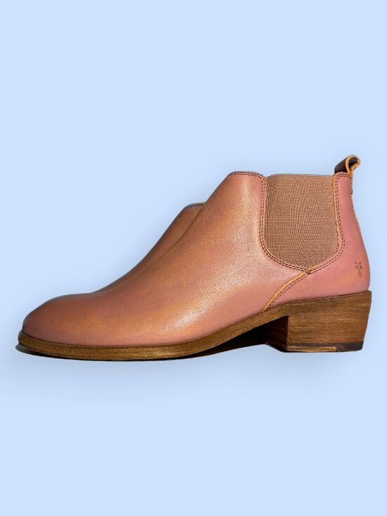 Frye Shoes - FRYE Carson Chelsea Pale Blush Ankle Bootie Size 10 M Womens